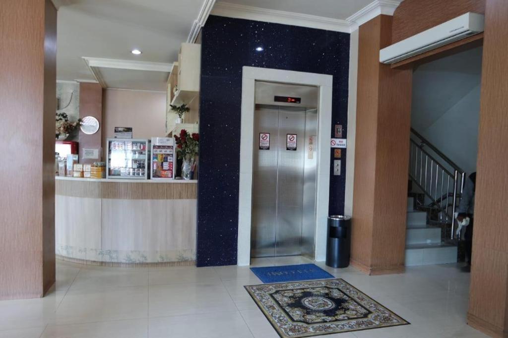 Hotel Sulawesi Gorontalo Surabaja Exteriér fotografie